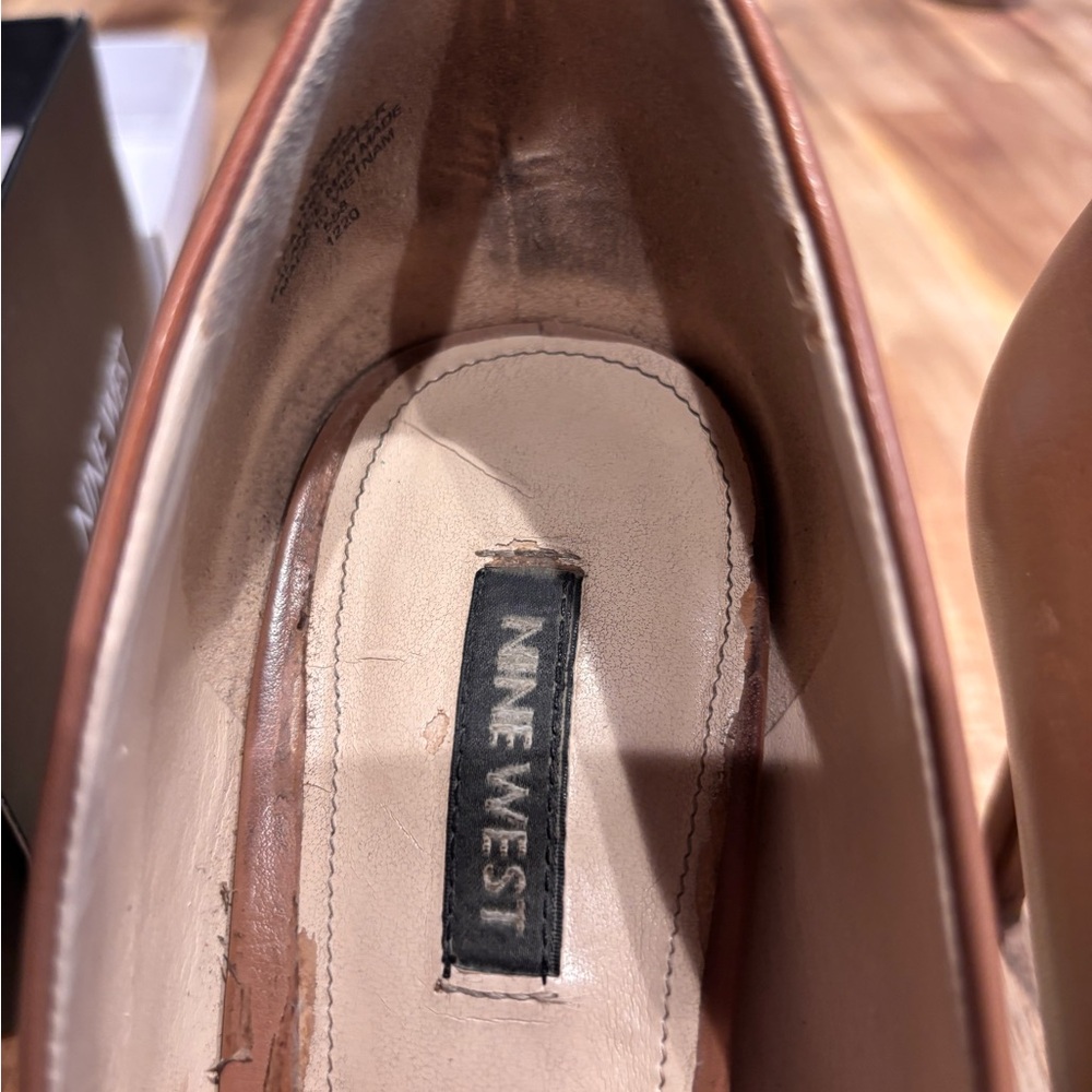 Nine West Ezra Pointy Toe Pumps Light Brown Leather SZ 9.5:Classic vintage look! - Picture 12 of 15